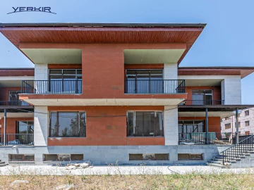 Houses Code: 5+518883