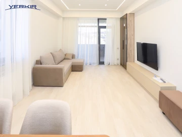 Բնակարաններ Կոդ` 5+320112