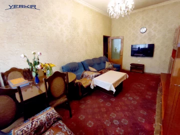 Կոմերցիոն Տարածքներ Կոդ` 5+908988