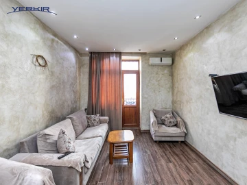 Բնակարաններ Կոդ` 3+216151