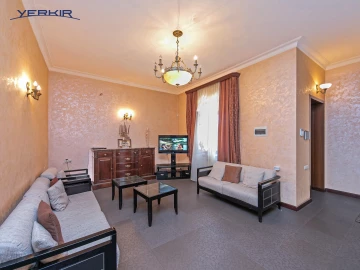 Houses Code: 10+518036