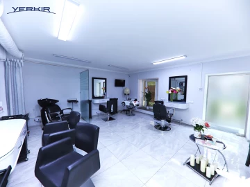 Commercial properties Code: 3+91071