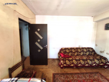 Բնակարաններ Կոդ` 5+304250