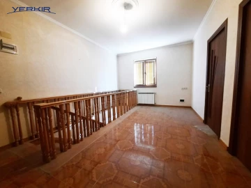 Բնակարաններ Կոդ` 5+814593